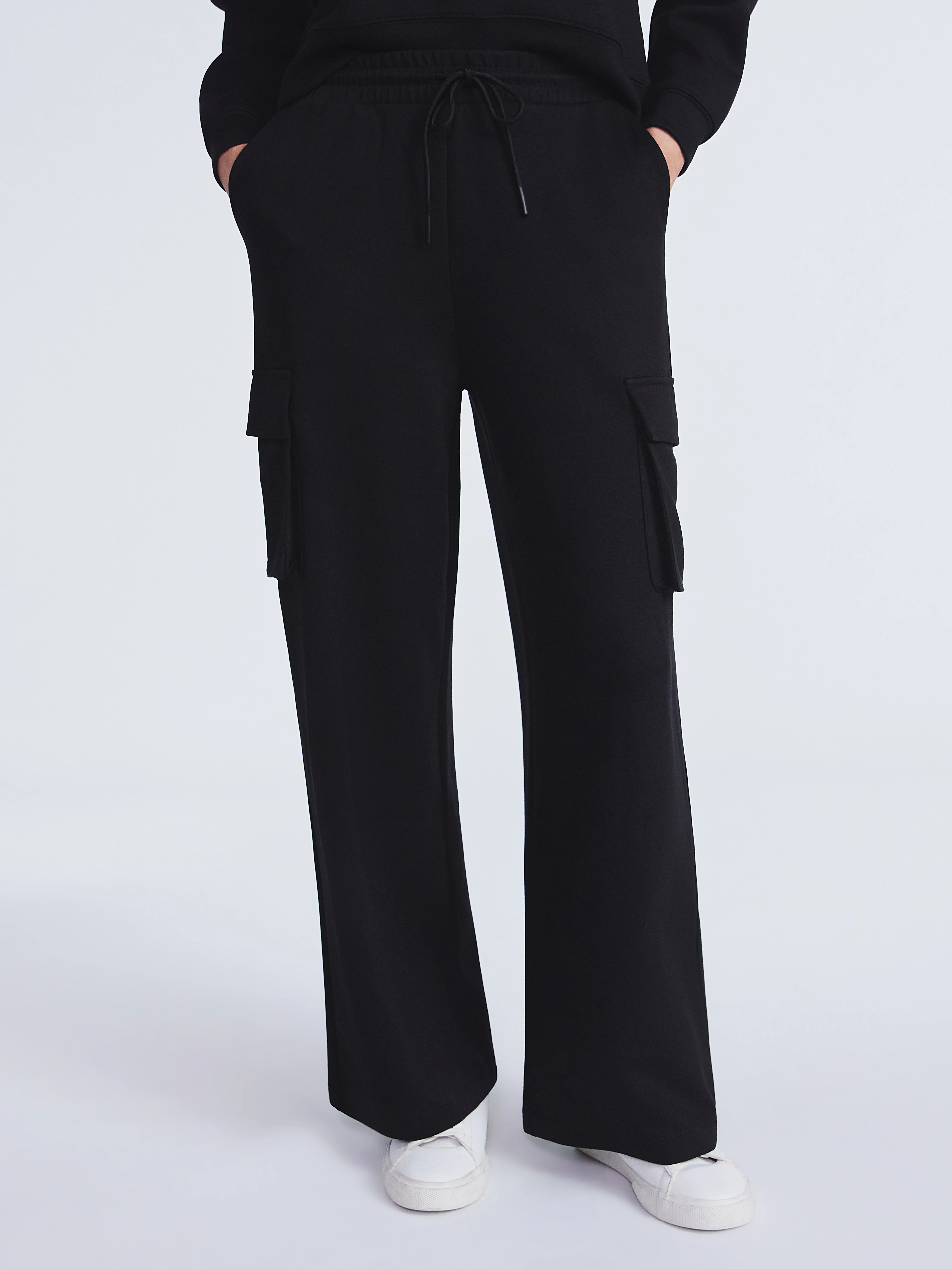 Scoop Women's and Women's Plus New Scubaknit Cargo Pants, Sizes XS-4X | Walmart (US)