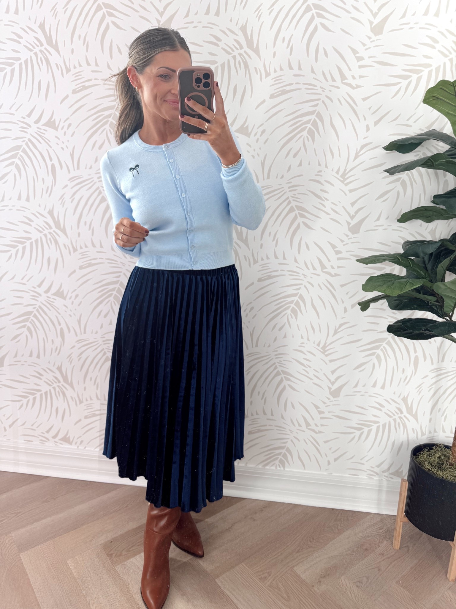 Last minute chic Christmas look🩵