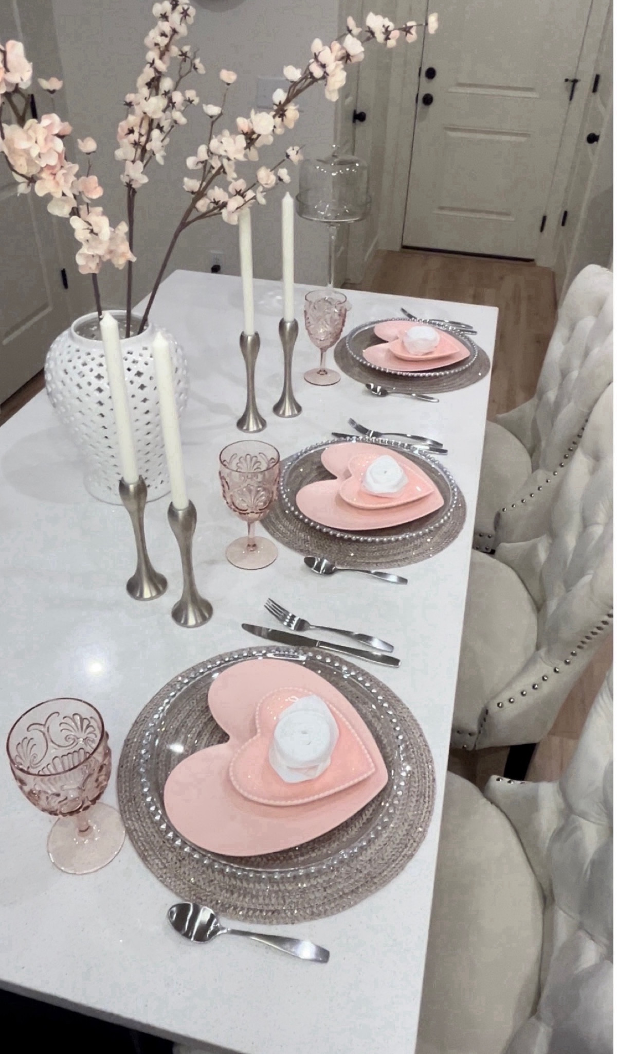 Valentines Date Table Scape
🤍

#LTKparties #LTKMostLoved 

#LTKSeasonal