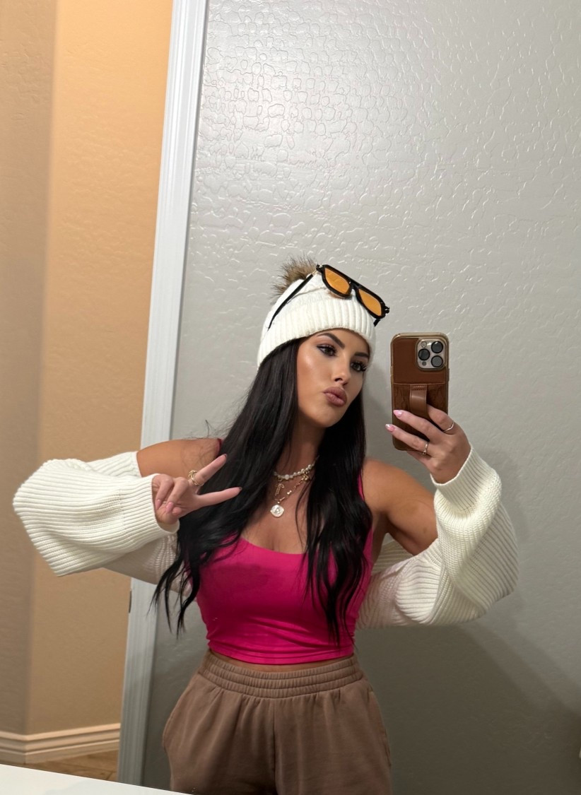 The Old Navy sweats, Amazon sweater and glasses plus this adorable charmed pearl necklace from AE.  All linked! 

#LTKSaleAlert #LTKootd #LTKValentine