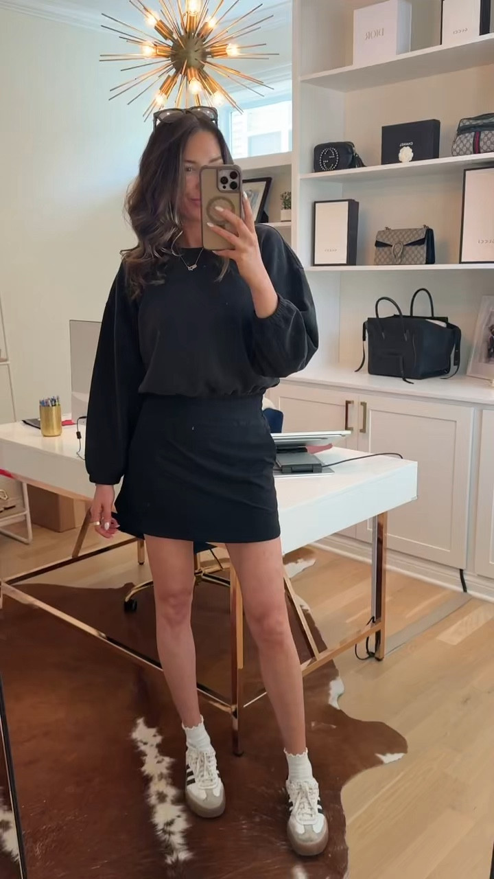 Love this comfy and casual athletic outfit! Perfect for a walk with the fam. I’m wearing a small in everything! 

#casual #outfitinspo #athleisure #founditonamazon

#LTKootd #LTKActive #LTKmomlife