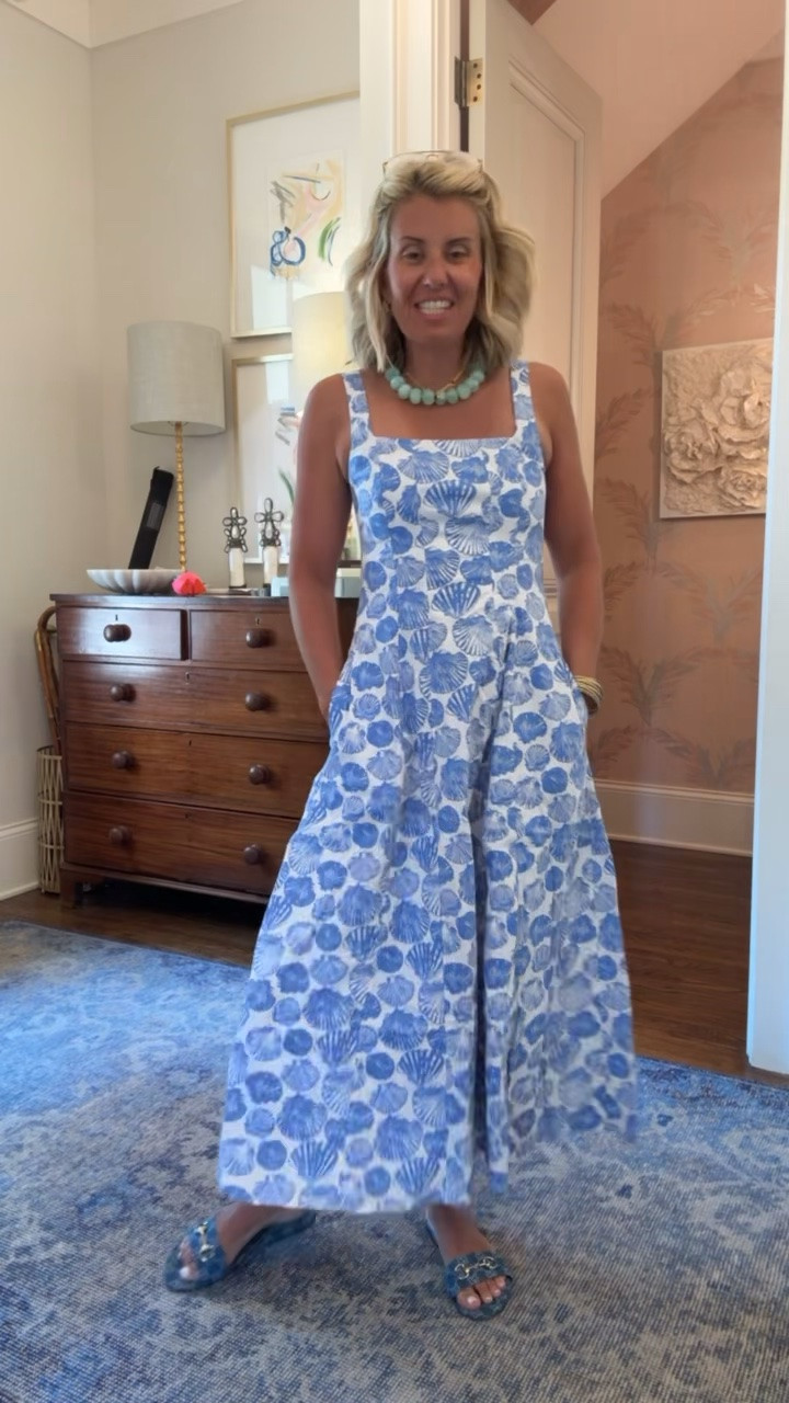 Another Abercrombie yes dress!! I’m in xs, 8 espadrille and 38.5 in sandal (1/2 size up)

*Code AFLTK for 20% off, including sale items! 


#LTKxAbercrombie #LTKmomlife #LTKSaleAlert
