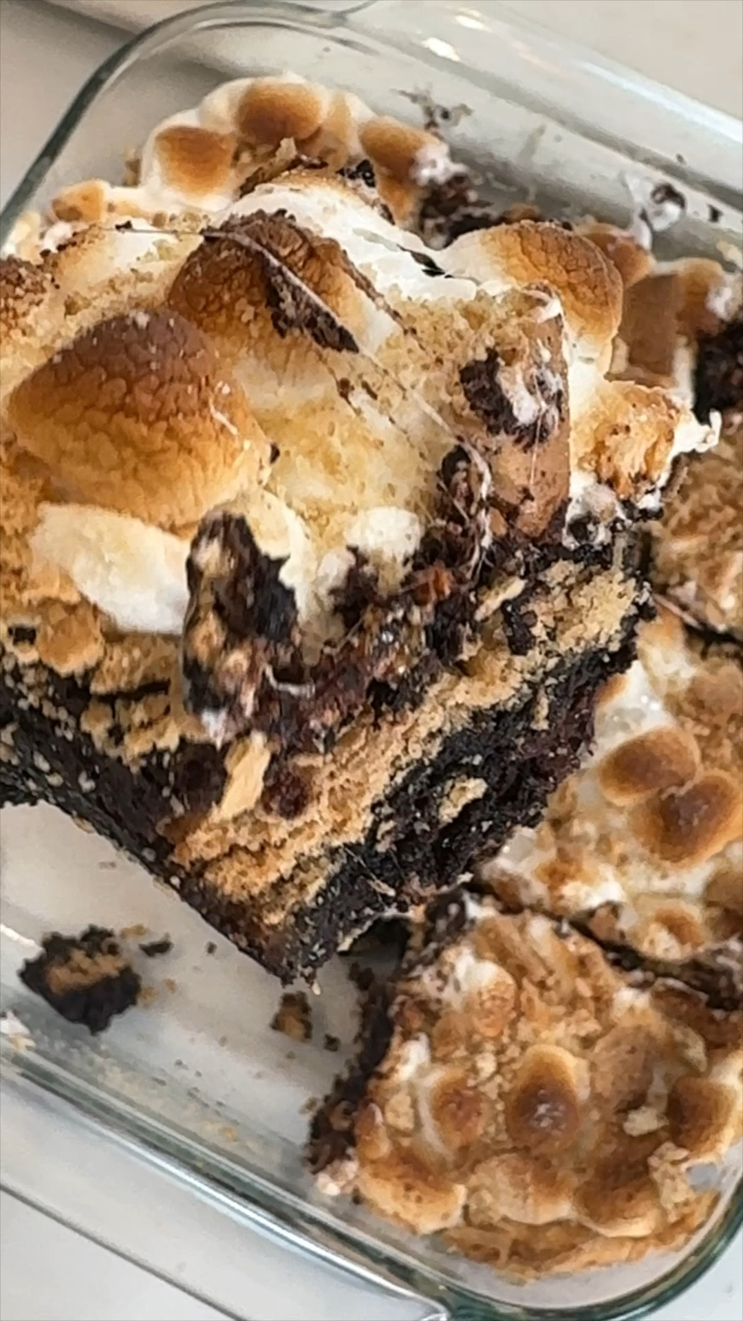 These S’mores Brownies are definitely a must try!! Find step-by-step instructions in our blog post at youngwildme.com  I stocked up on basic tees + tanks at Target during Circle Week!  The one I am wearing is only $7! #Smores #SmoresBrownies #TargetCircleWeek #Brownies #SimpleRecipe

#LTKhome #LTKxTarget #LTKVideo