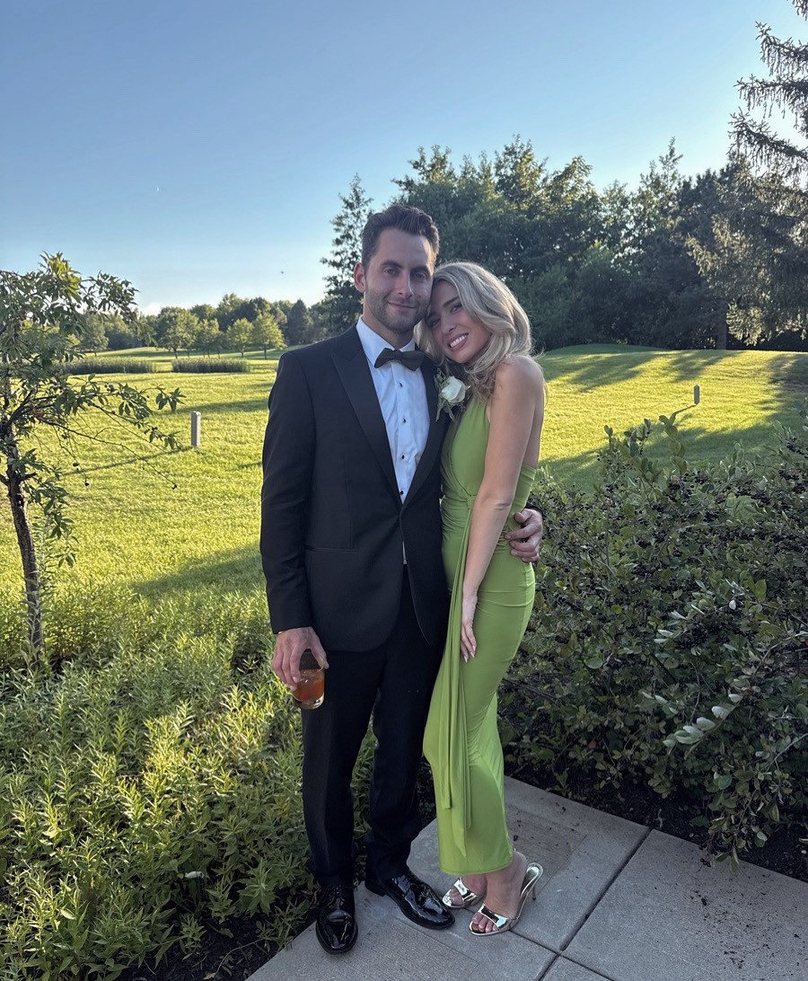 Dress size 2! Shoes TTS.



#LTKWedding #LTKFindsUnder50 #LTKSaleAlert