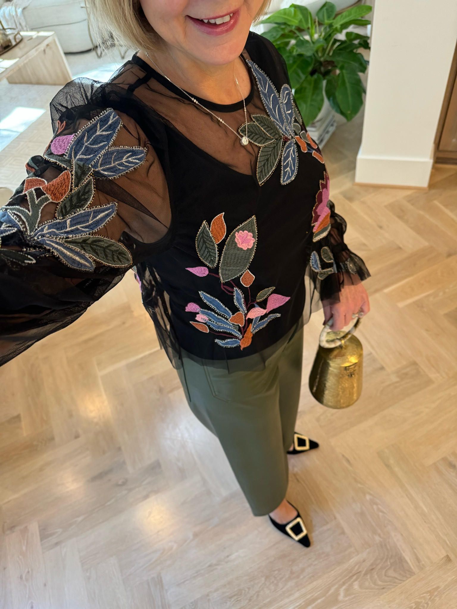 This outfit takes you from everyday to holiday! 

#LTKParties #LTKHoliday #LTKSeasonal