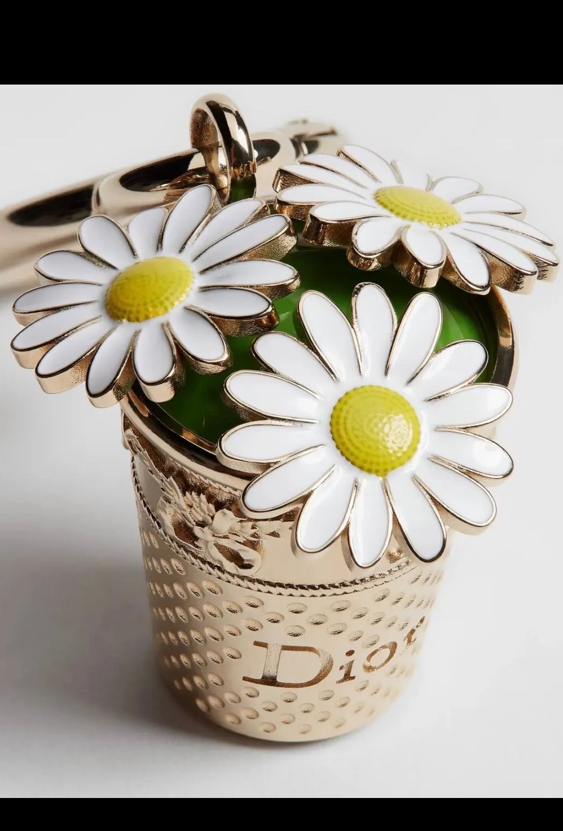 DIOR 
Jardin D'atelier Bag Charm

#LTKootd #LTKWorkwear #LTKmomlife