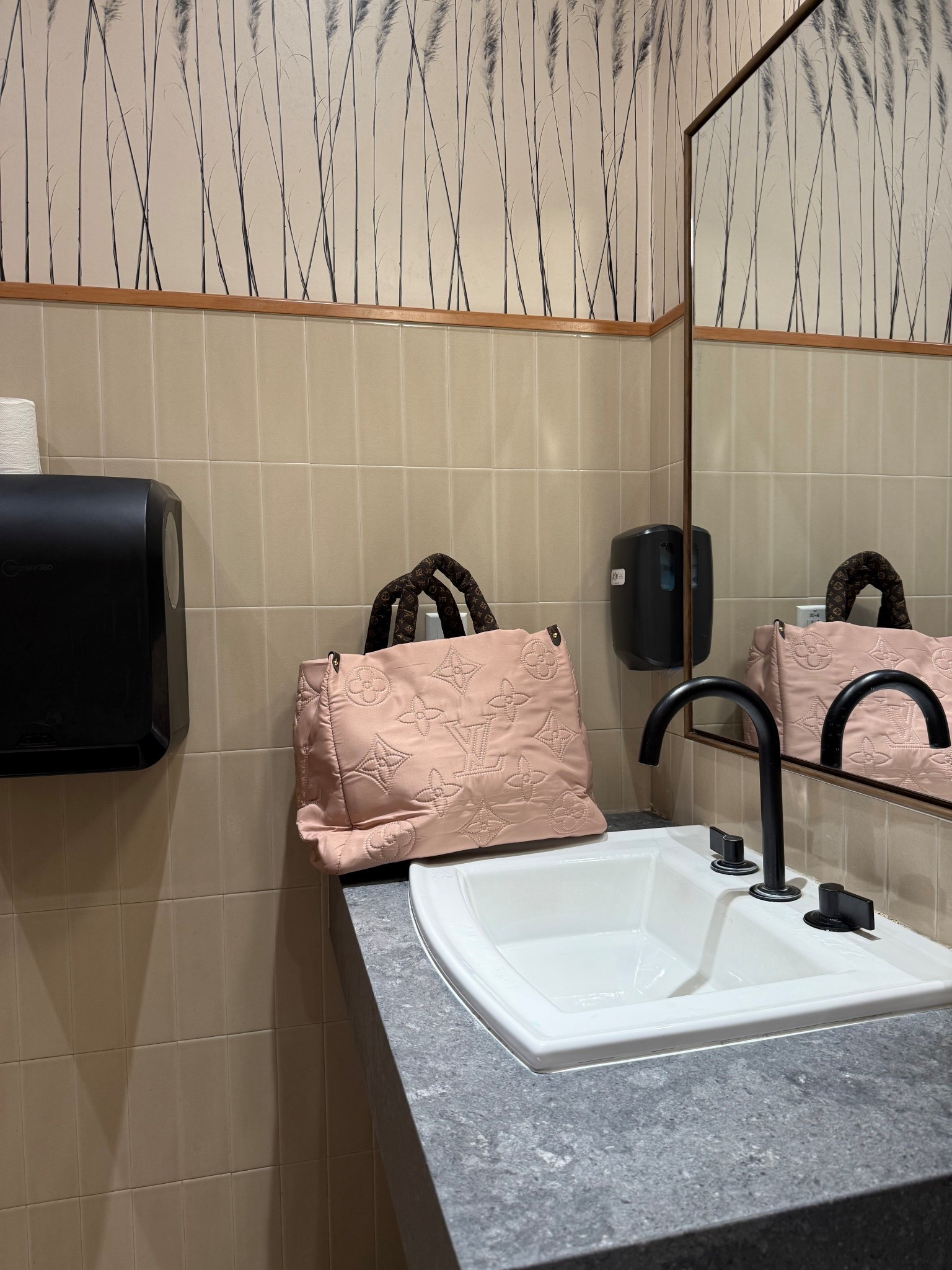 Obsessed with her 🤎

#LTKStyleTip #LTKItBag #LTKPetite