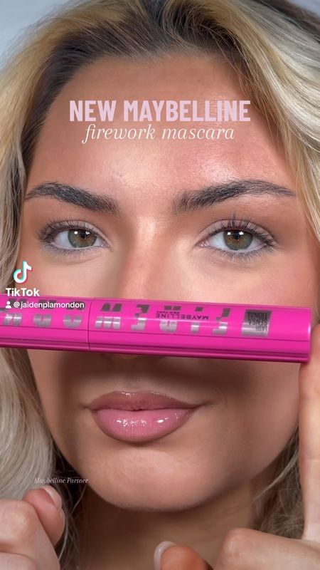 My favorite NEW firework mascara from Maybelline! 🤍 This gives you so much length and volume to your lashes! Click below to shop 🫶🏻 #LTKSummerSales

#LTKBeauty #LTKVideo #LTKU