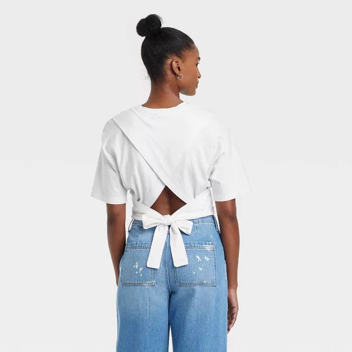 Women's Tie Back Short Sleeve Cropped T-Shirt - Universal Thread™ | Target