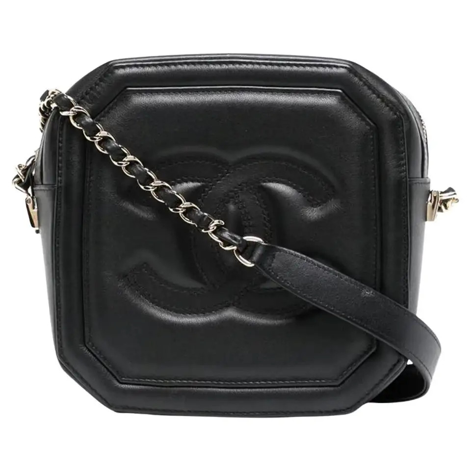 Chanel Octagon camera bag | 1stDibs