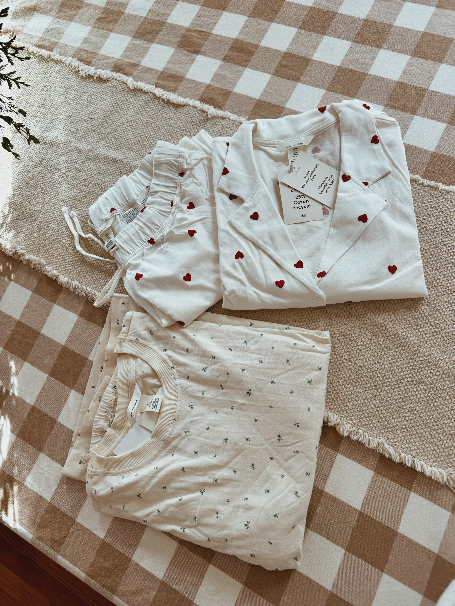 new pajamas from H&M🫶🏼

#LTKValentine #LTKmorningroutine #LTKselfcare