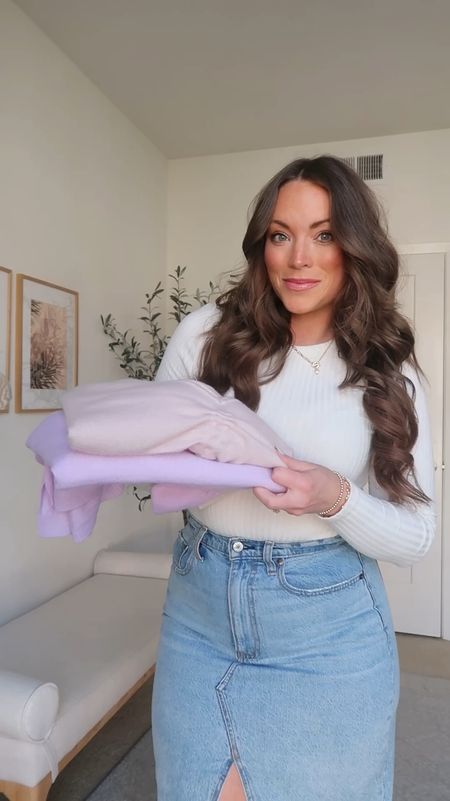 Adding some soft hues and pastels to my cashmere sweater collection🌸

Wearing a medium in both! 

#LTKmidsize #LTKVideo #LTKfindsunder100