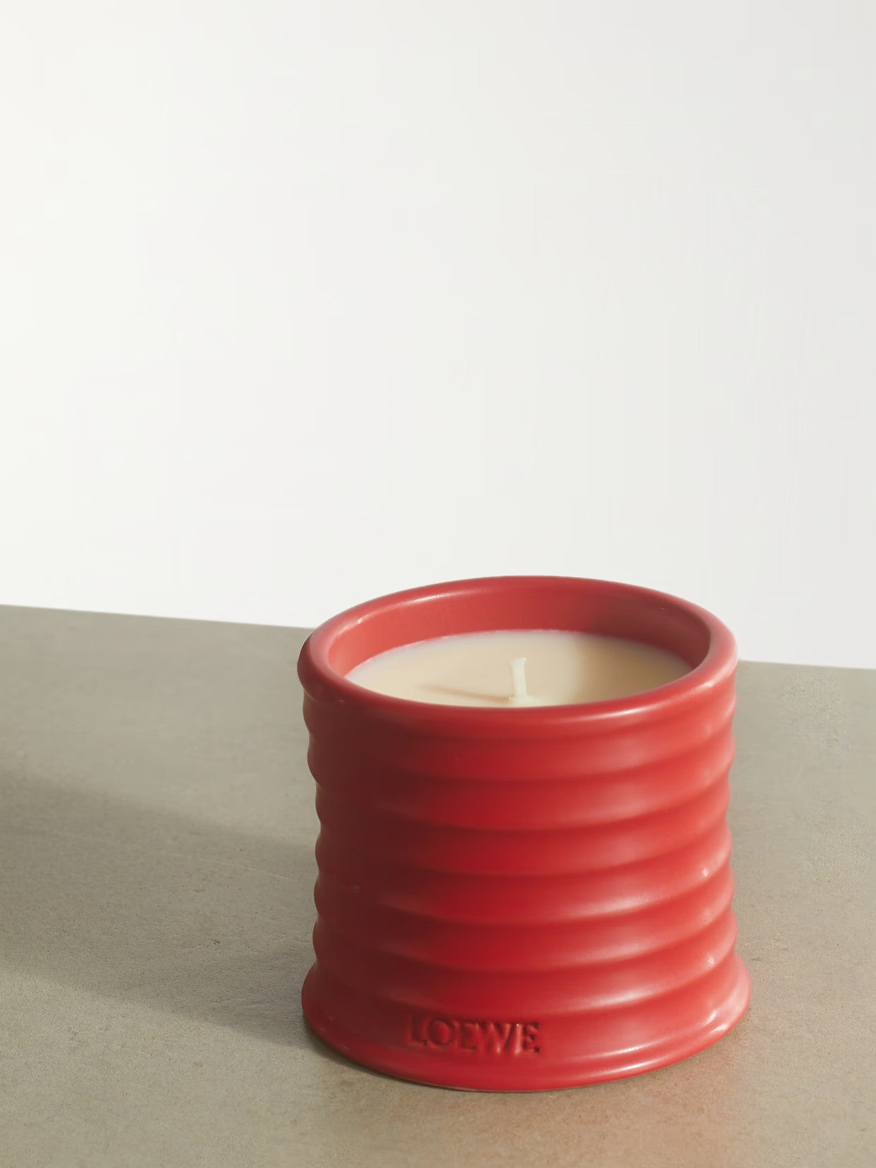 LOEWE PERFUMES - Tomato Leaves Small Scented Candle, 170g - Red | NET-A-PORTER (US)