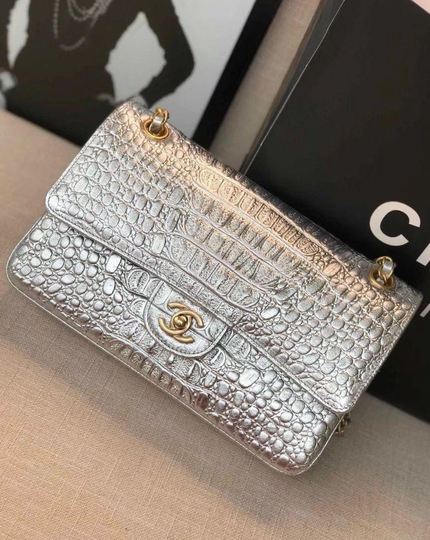 So elegant, amazing quality !!!

#LTKGiftGuide #LTKSaleAlert #LTKFindsUnder100