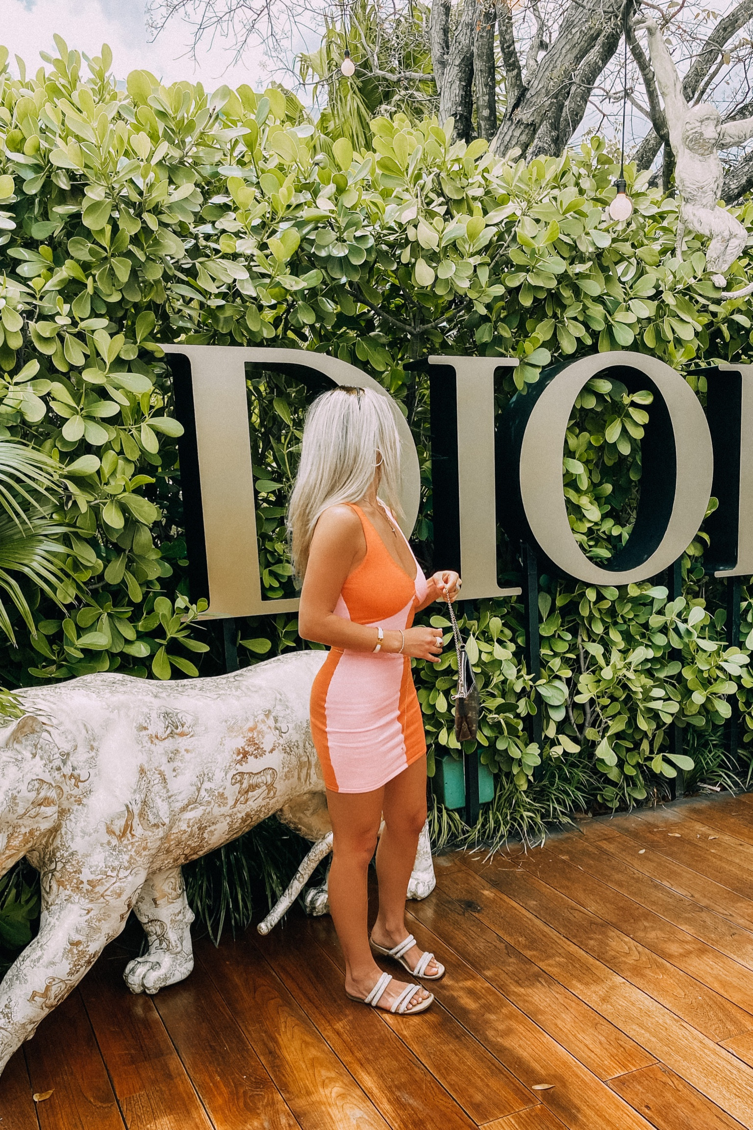 Simple Brunch Fit 🥐
• Princess Polly Mini Dress (XS/S)
• Steve Madden Sandals (6)
• Louis Vuitton Purse 
• Ray Bans
• Hermès Clic H Bracelet 

#LTKtravel #LTKfit #LTKSeasonal