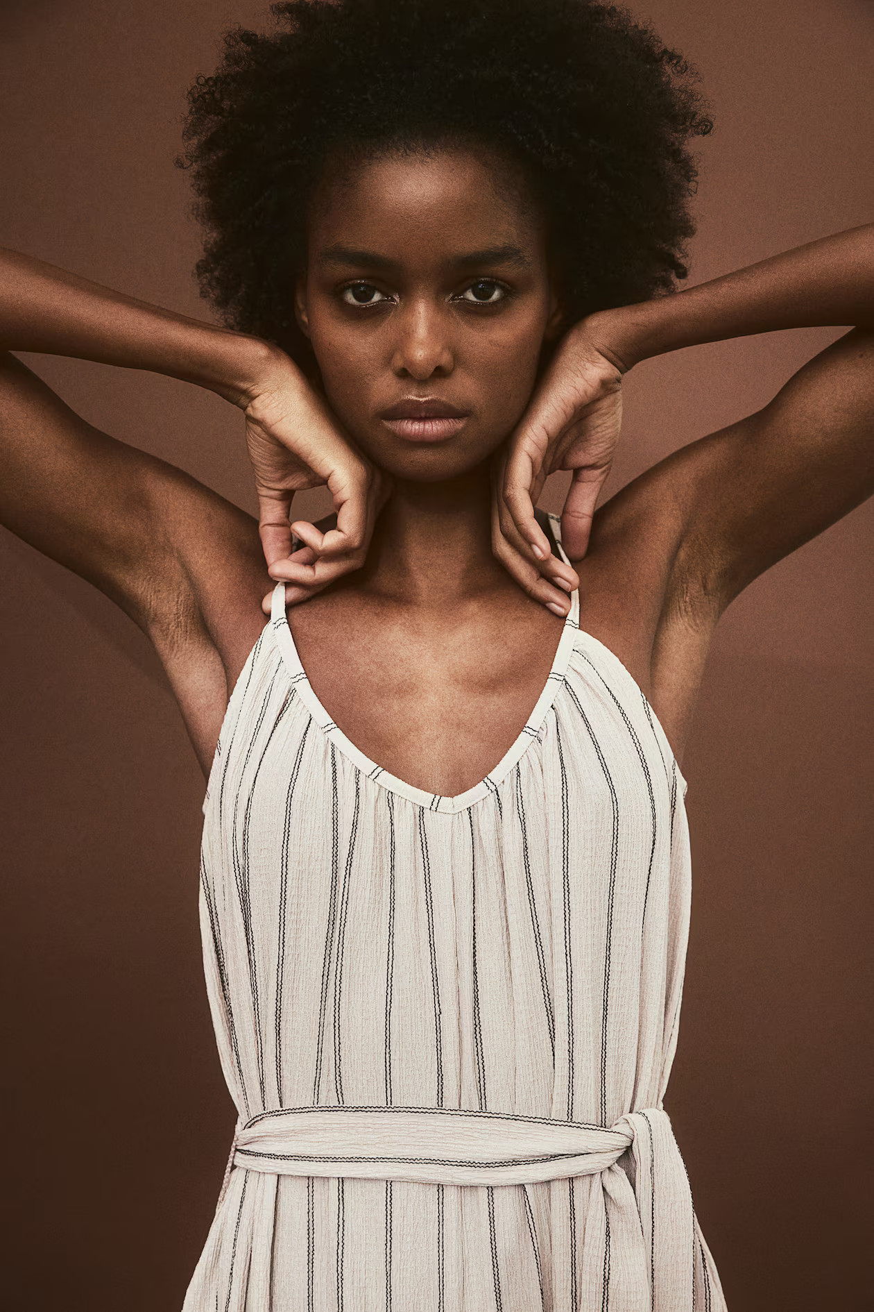 Jumpsuit aus Jersey mit Bindegürtel - Hellbeige/Gestreift - Ladies | H&M AT | H&M (DE, AT, CH, NL, FI)
