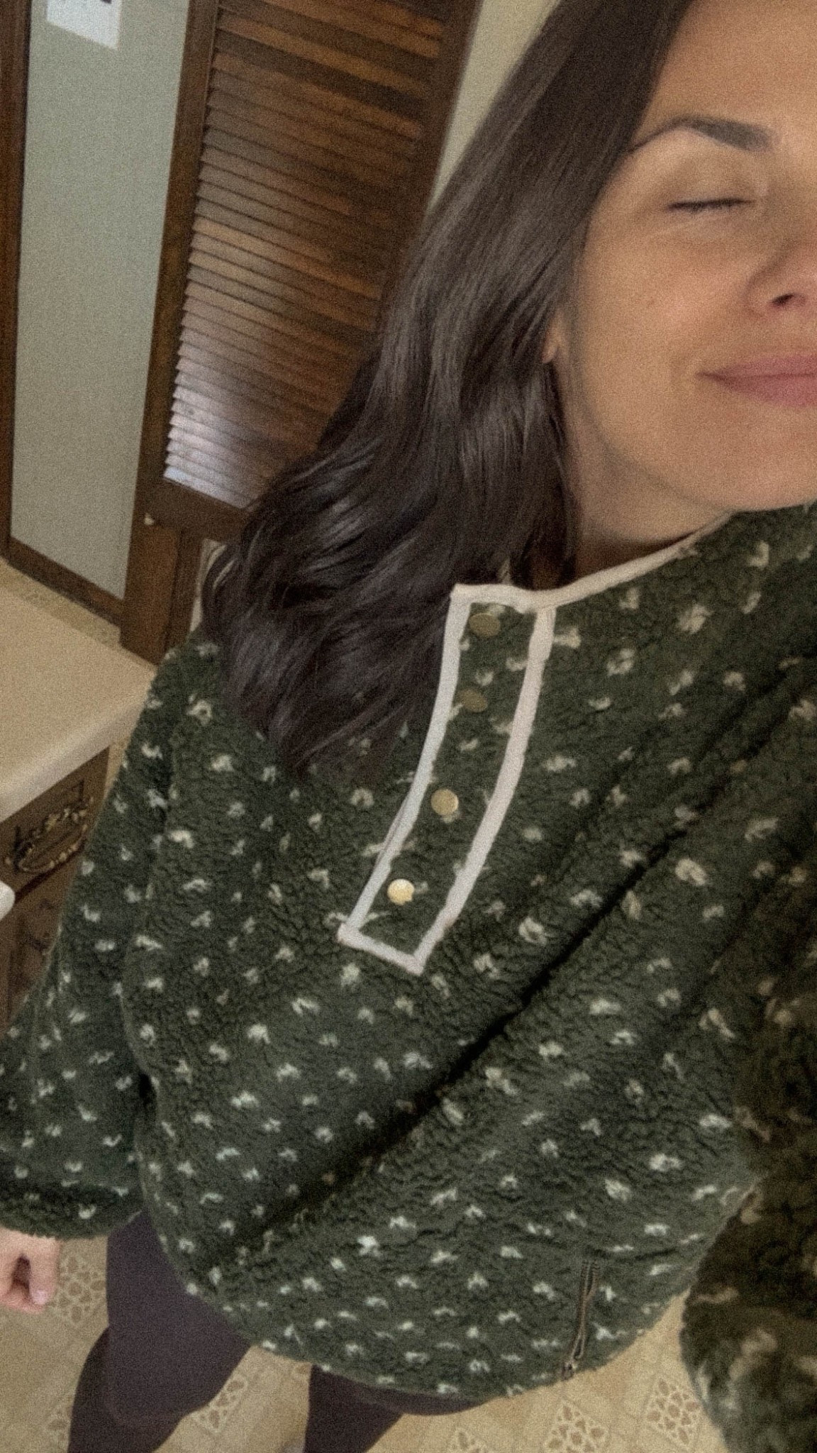 Wearing a medium in this Sherpa

#LTKdayinmylife #LTKmomlife #LTKActive