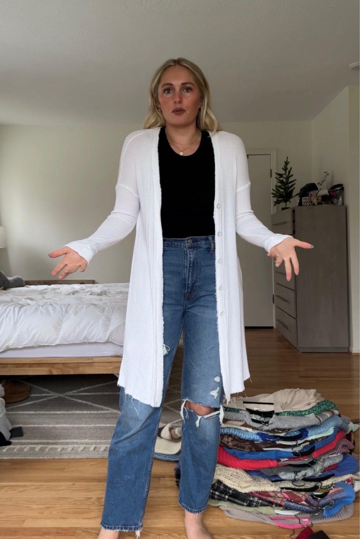 One of my favorite pair of jeans! So comfy and stretchy.
-get your true size but if you are 5’7 or taller get L
-wearing a 28L
-medium destroy wash


#LTKsalealert #LTKSeasonal #LTKstyletip