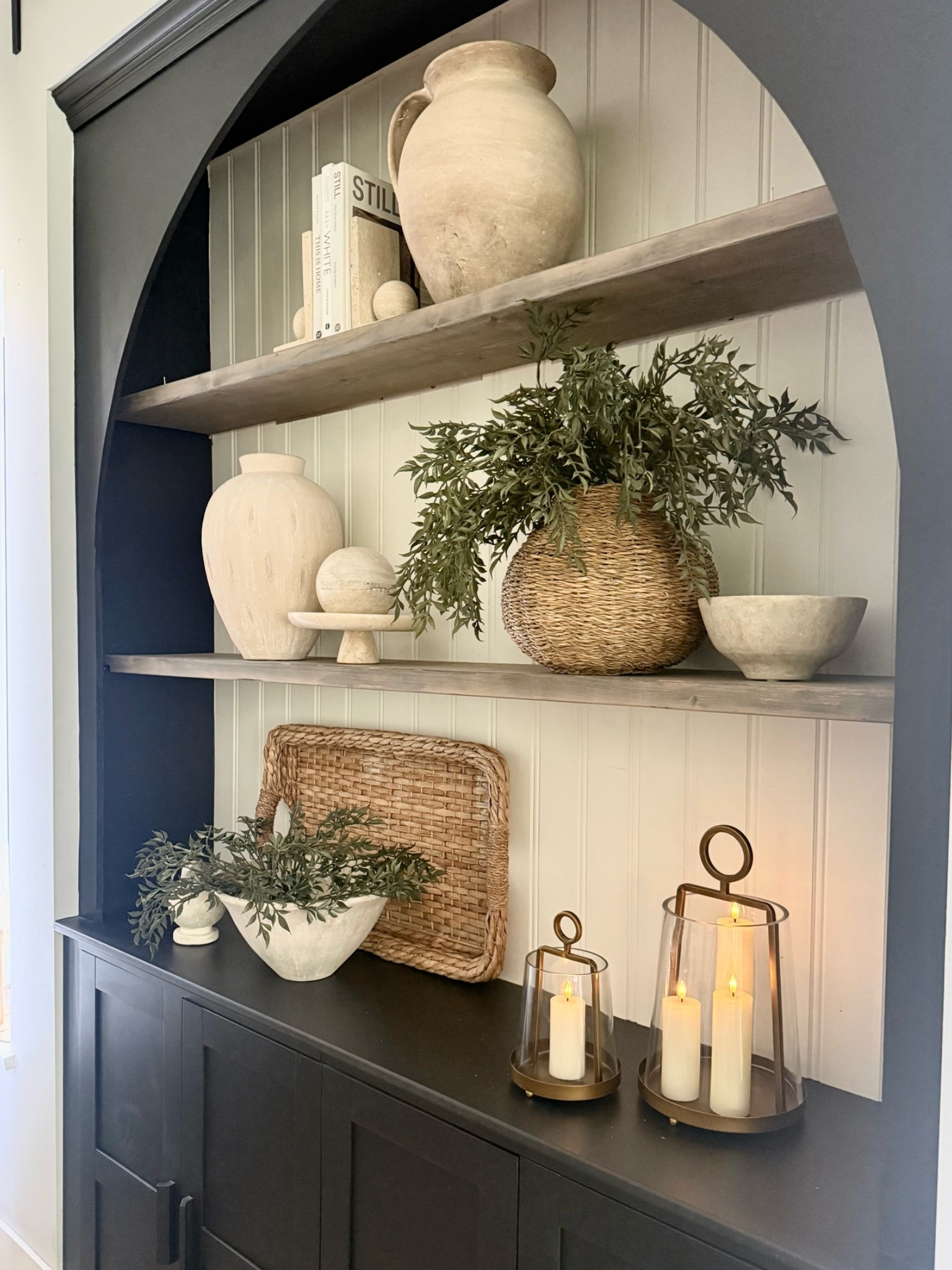 Neutral shelf styling✨
Calm, cohesive, organic ✨