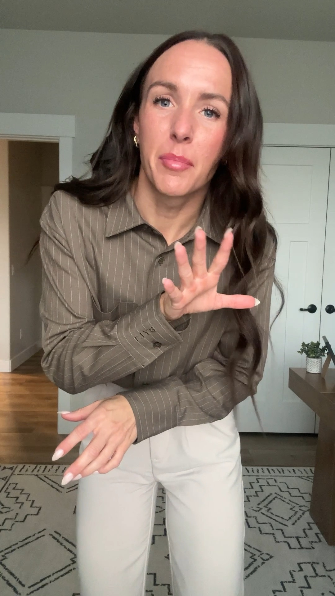 Staple Work pants with a new shirt… and I’m already obsessed.

The softest top I’ve ever worn — no exaggeration. Sorry I can’t link it! 😢

#LTKWorkwear #LTKootd #LTKgrwm