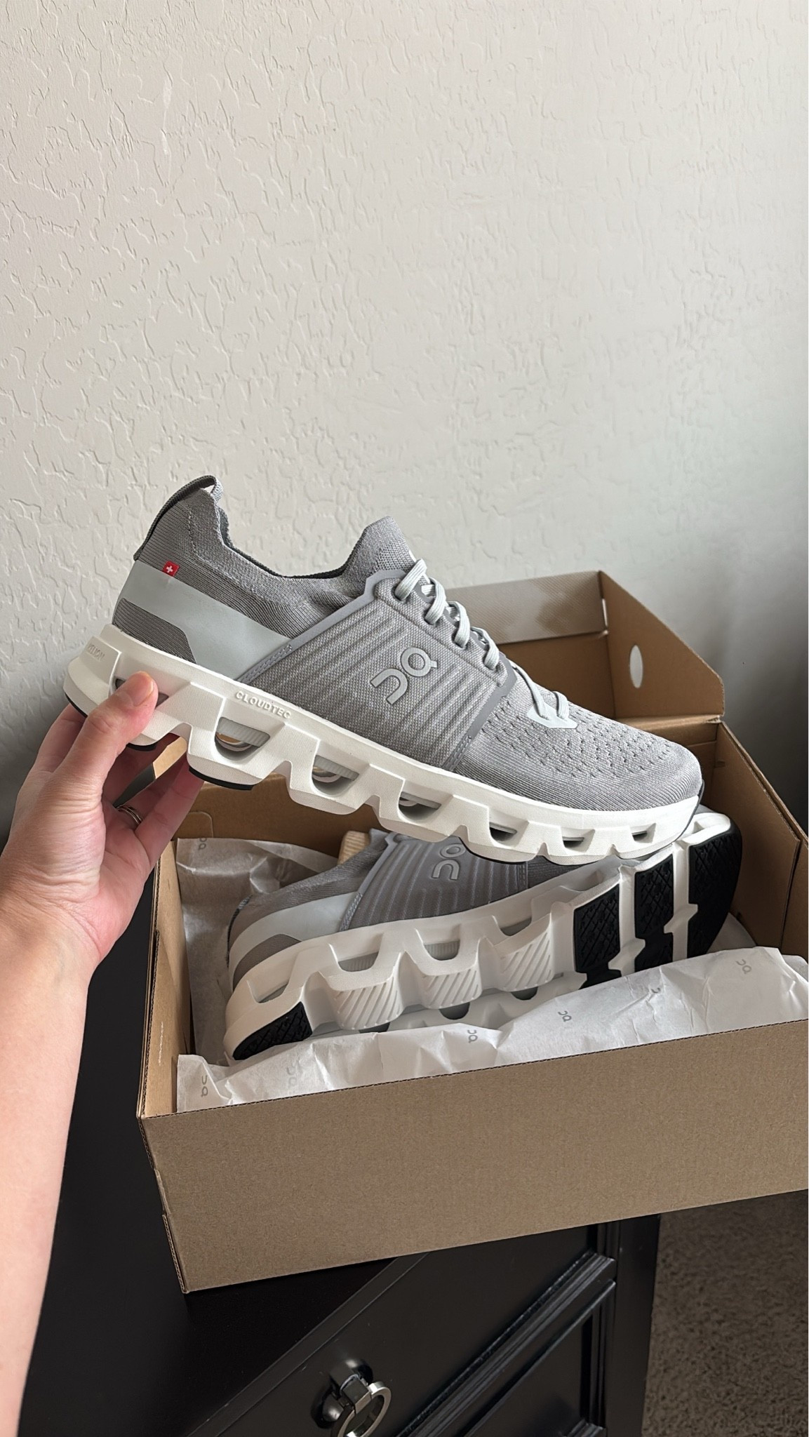 so obsessed with on cloud sneakers and every man in your life needs it and guarantee they’ll love it! 

#menssneakers #oncloud #onsneakers #menstyle #giftsforhim #fathersdaygifts #giftideasforhim #fathersday #athleisurewear #runningshoes #trainingshoes #fathersdaygifts #greysneakers #athleticwear #everydaywear #mensmusthaves #sneakers #trending #topsellers

#LTKActive #LTKMens #LTKU