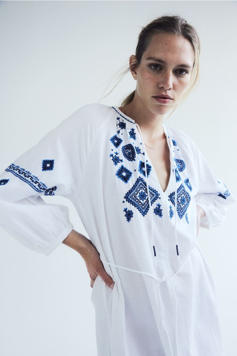 Embroidered Dress - Round Neck - Long sleeve - White - Ladies | H&M US | H&M (US + CA)