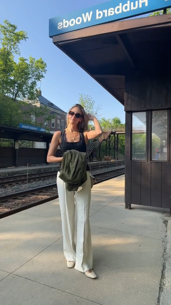 Easy transitional outfit as we head into fall!

Date night outfit - trouser outfit - transition outfit - fall style

#LTKShoeCrush #LTKSeasonal