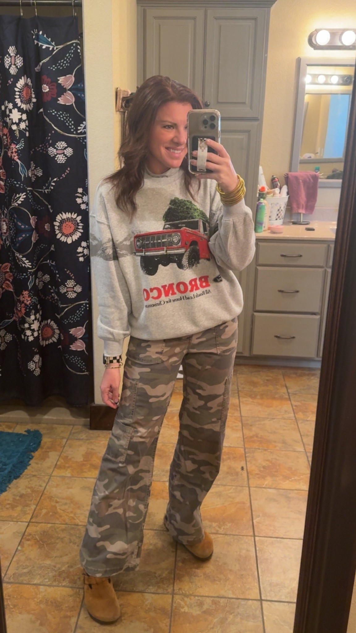 Casual Sunday! When you want to look cute, but still want to be comfy! 

Wearing XS in sweatshirt, and S in pants. 

#LTKHoliday #LTKOver40 #LTKootd