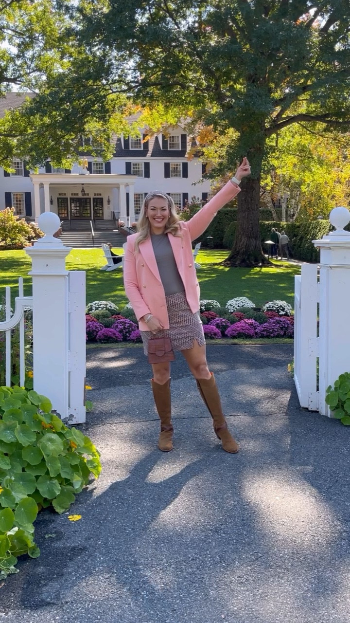 What I packed for my New England fall leaf peeping trip to Vermont, New Hampshire, Maine, Connecticut

Houndstooth dad coat, corduroy pants, hiking outfit, winter boots, plaid skirt, shirt dress, fall coat, double breasted blazer, sweater dress 

#LTKSeasonal #LTKunder100 #LTKtravel