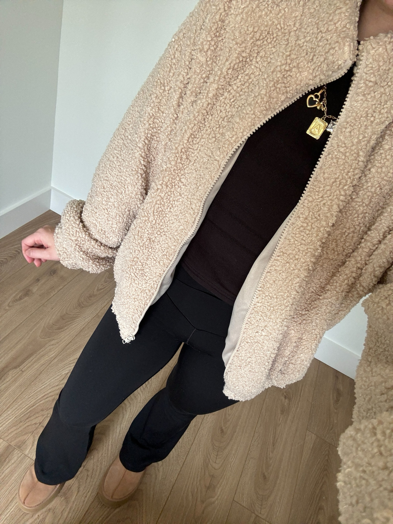 Cozy OOTD

#LTKFindsUnder100 #LTKFindsUnder50 #LTKStyleTip