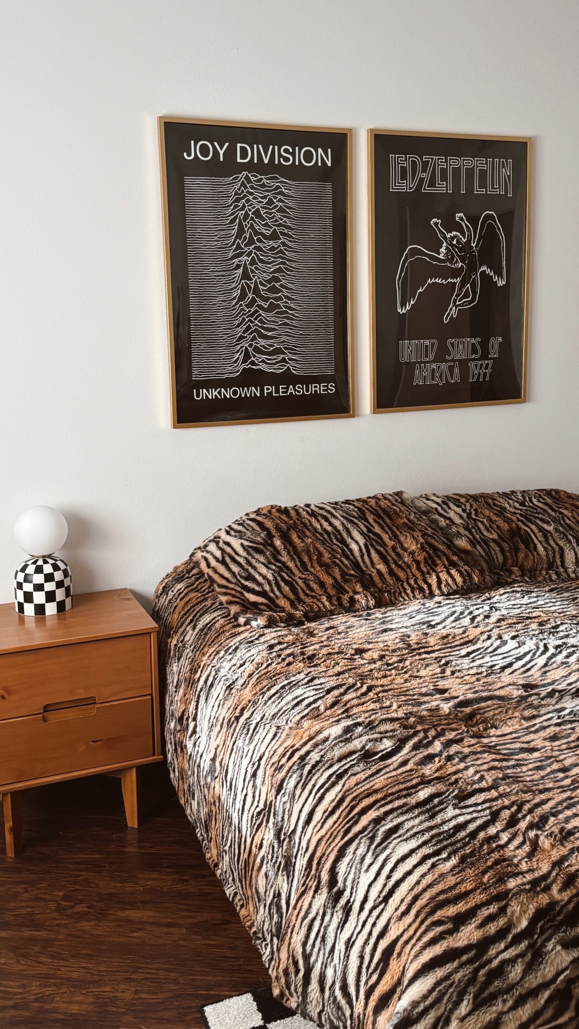 Just found the coolest weighted bedspread and it’s SO soft ✨  

#LTKdayinmylife #LTKHome #LTKmorningroutine