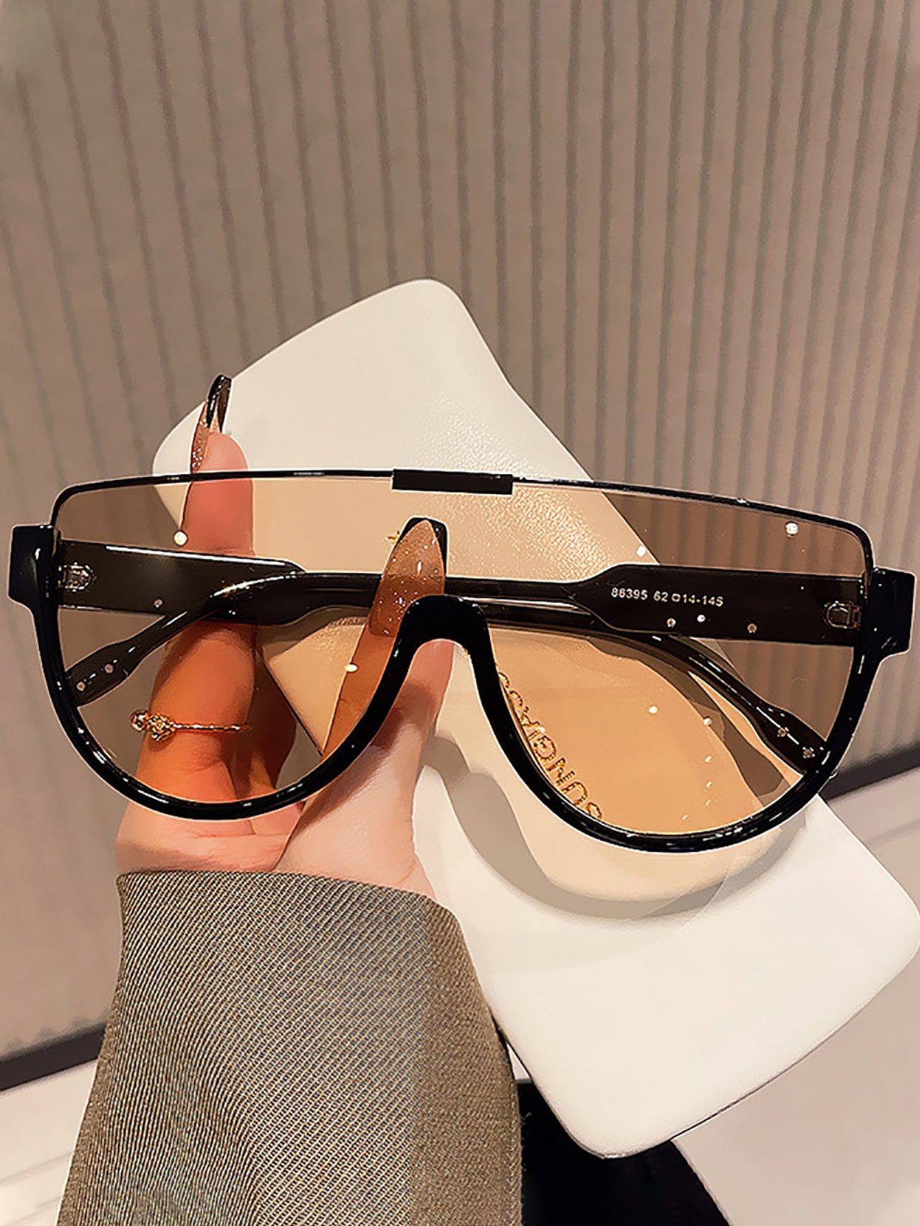 1pc Classic Traveling Half Frame Cut Edge Y2k Personalized Fashion Sunglasses | SHEIN