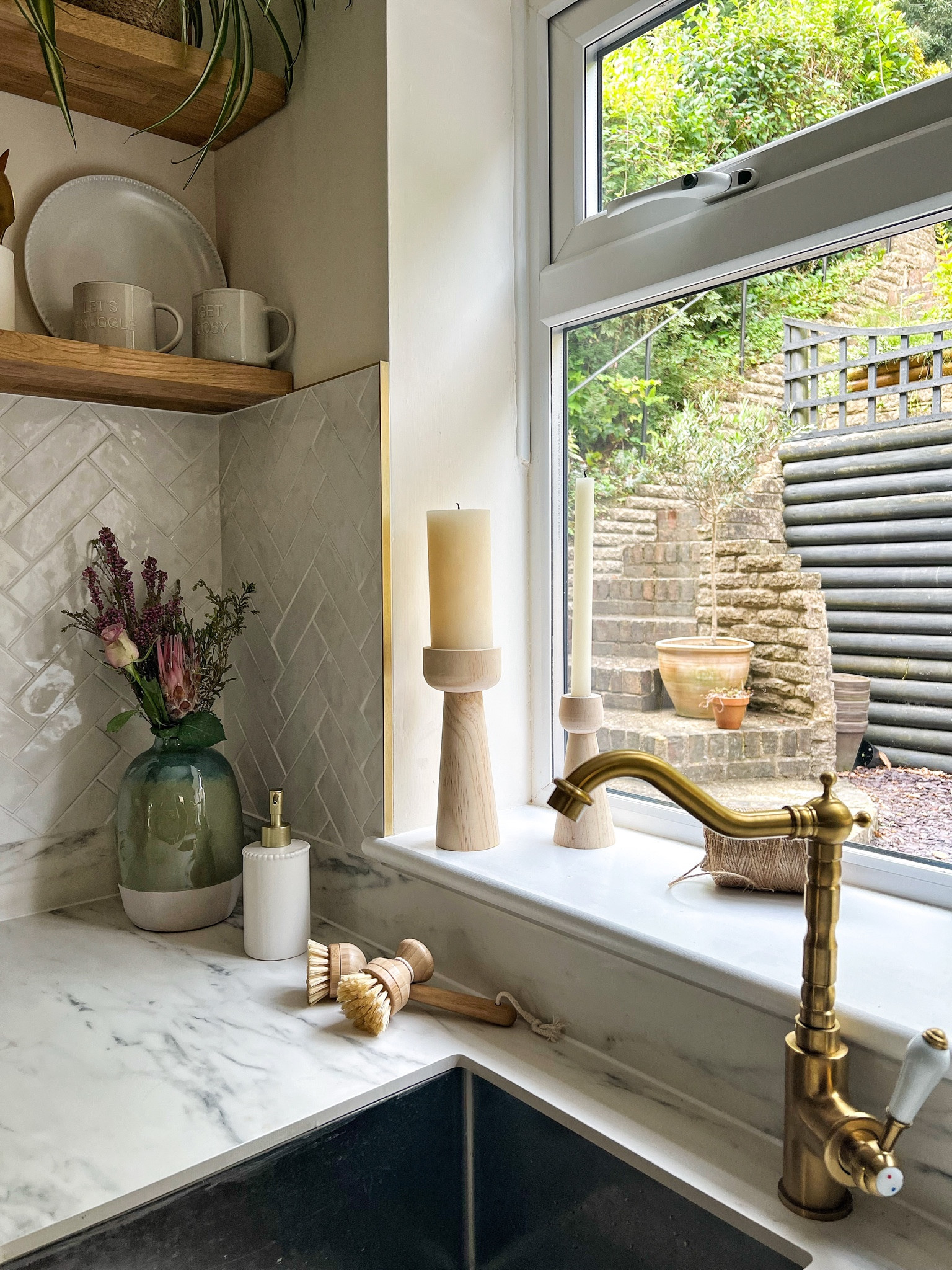 Kitchen Accessories, plates, candlestick holders and soap dispenser, vase and washing up brushes for a more eco friendly house 

#LTKGift (“Entry”)



#LTKhome #LTKeurope #LTKfamily