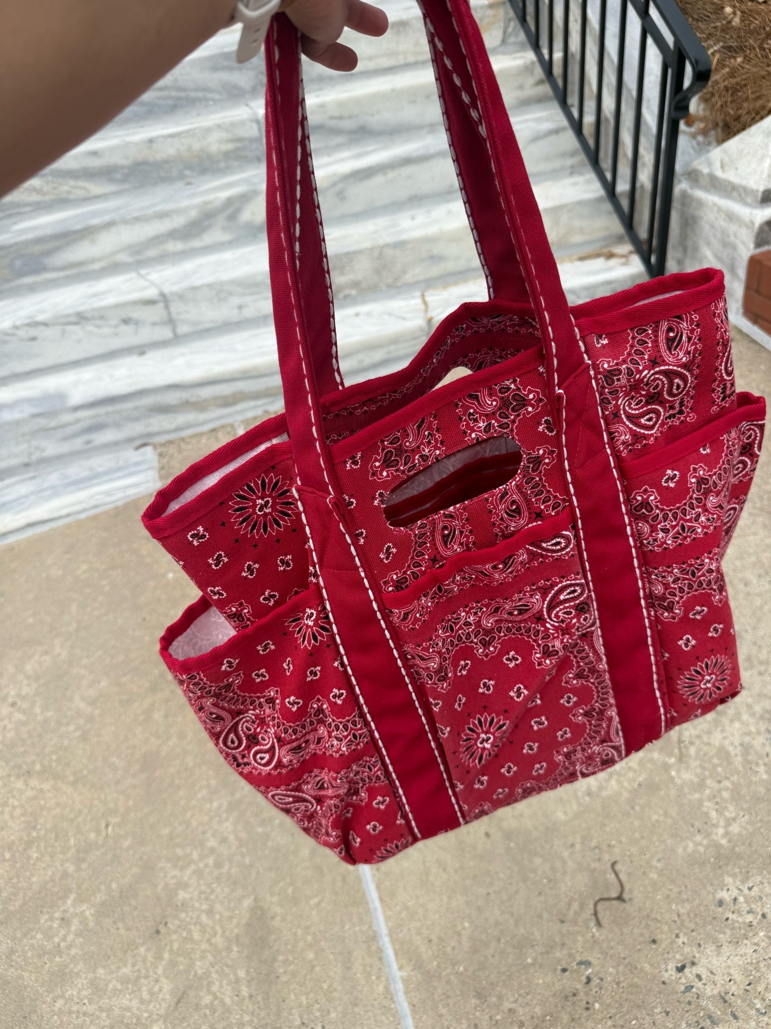 Tote

#LTKSeasonal #LTKootd #LTKmomlife
