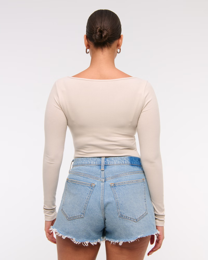 Curve Love High Rise 90s Cutoff Short | Abercrombie & Fitch (US)