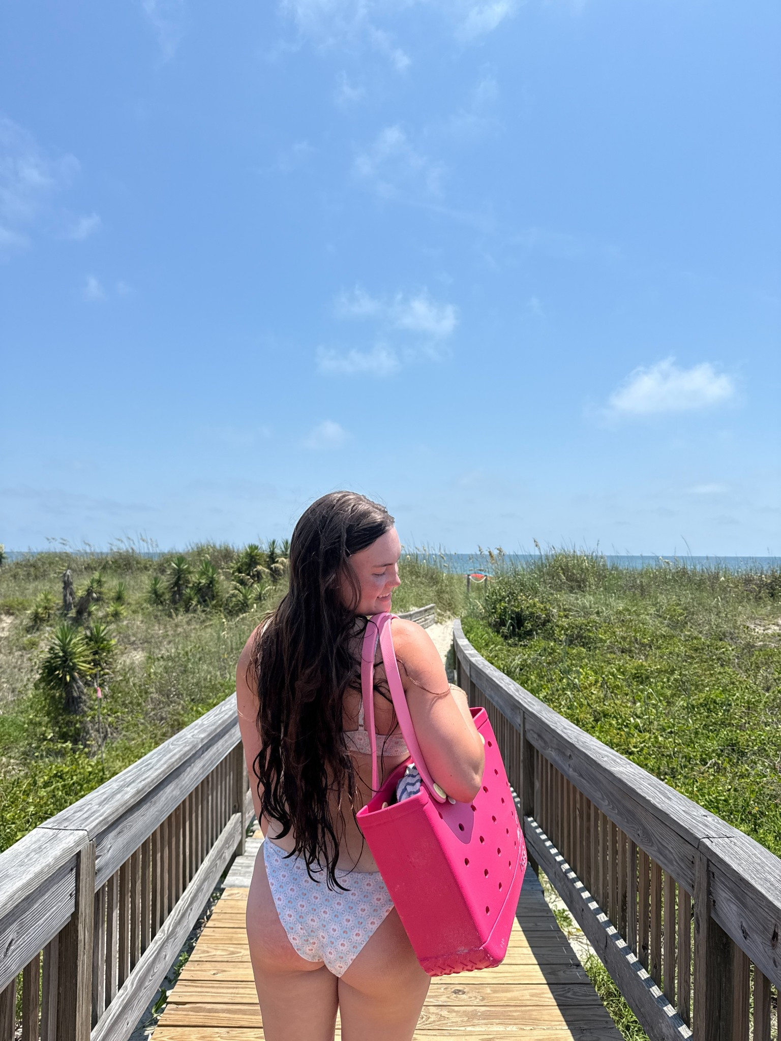 On the way to the beach 🌺