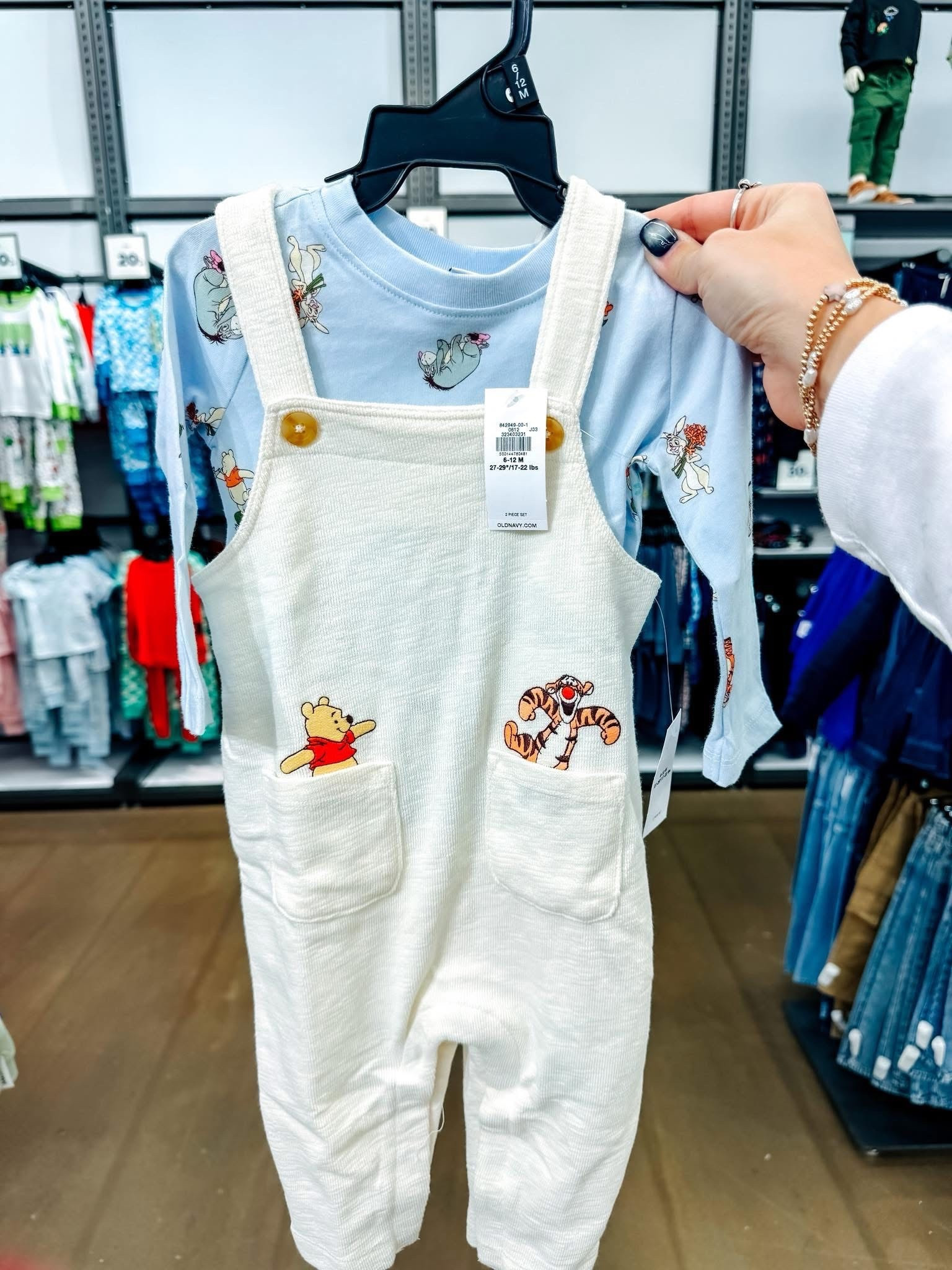 These Winnie the Pooh and Friends baby overalls from Old Navy are too cute! 🥰 

#winniethepooh #winniethepoohandfriends #babyoutfit #oldnavy #oldnavystyle #oldnavybaby

#LTKBaby