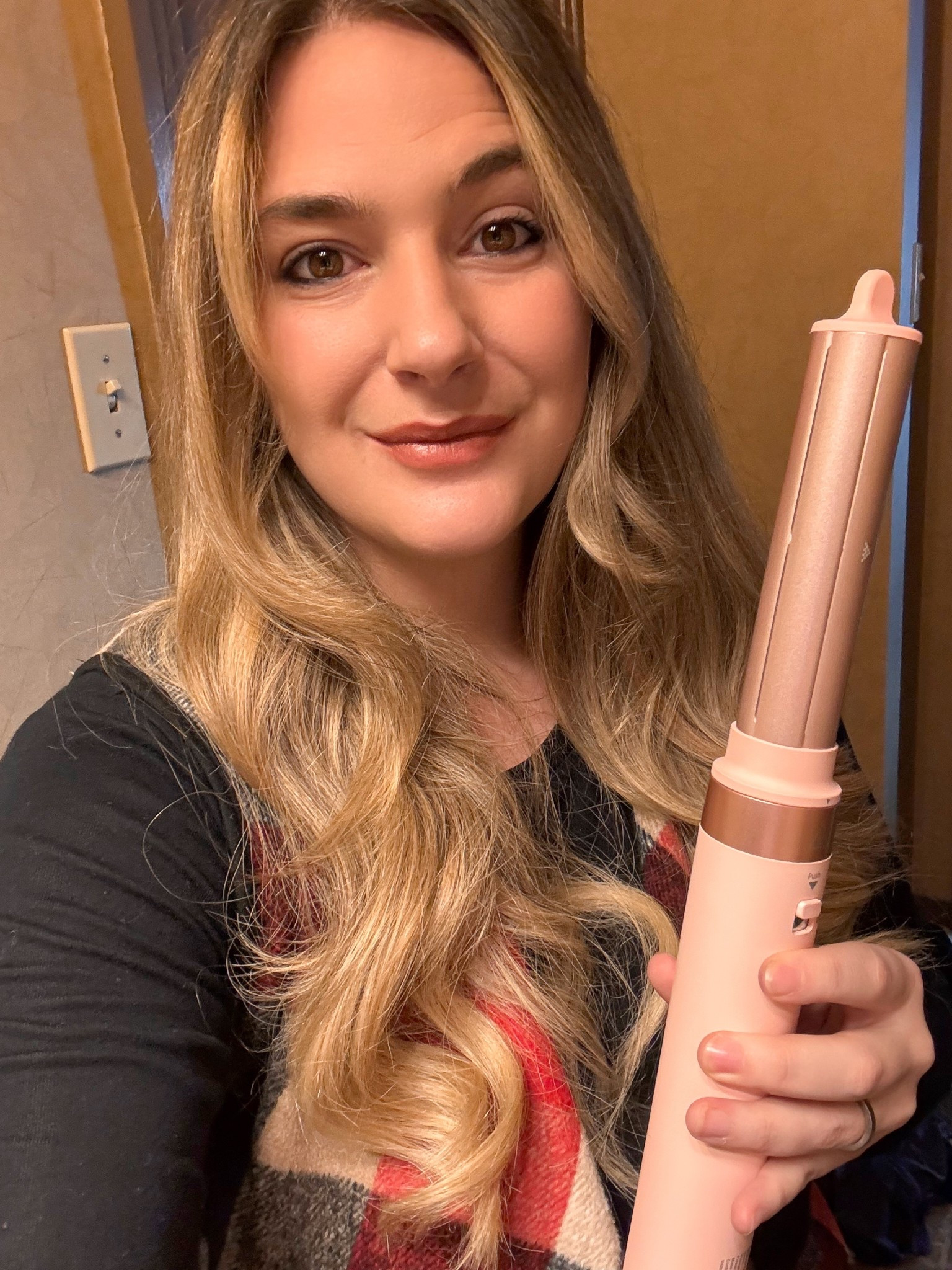 This Amazon Airwrap has been on repeat lately 🙌 Easy curls, smooth finish, and way less effort than my old tools. Sharing the exact one I’m using here 🤍

#LTKootd #LTKmorningroutine #LTKBeauty