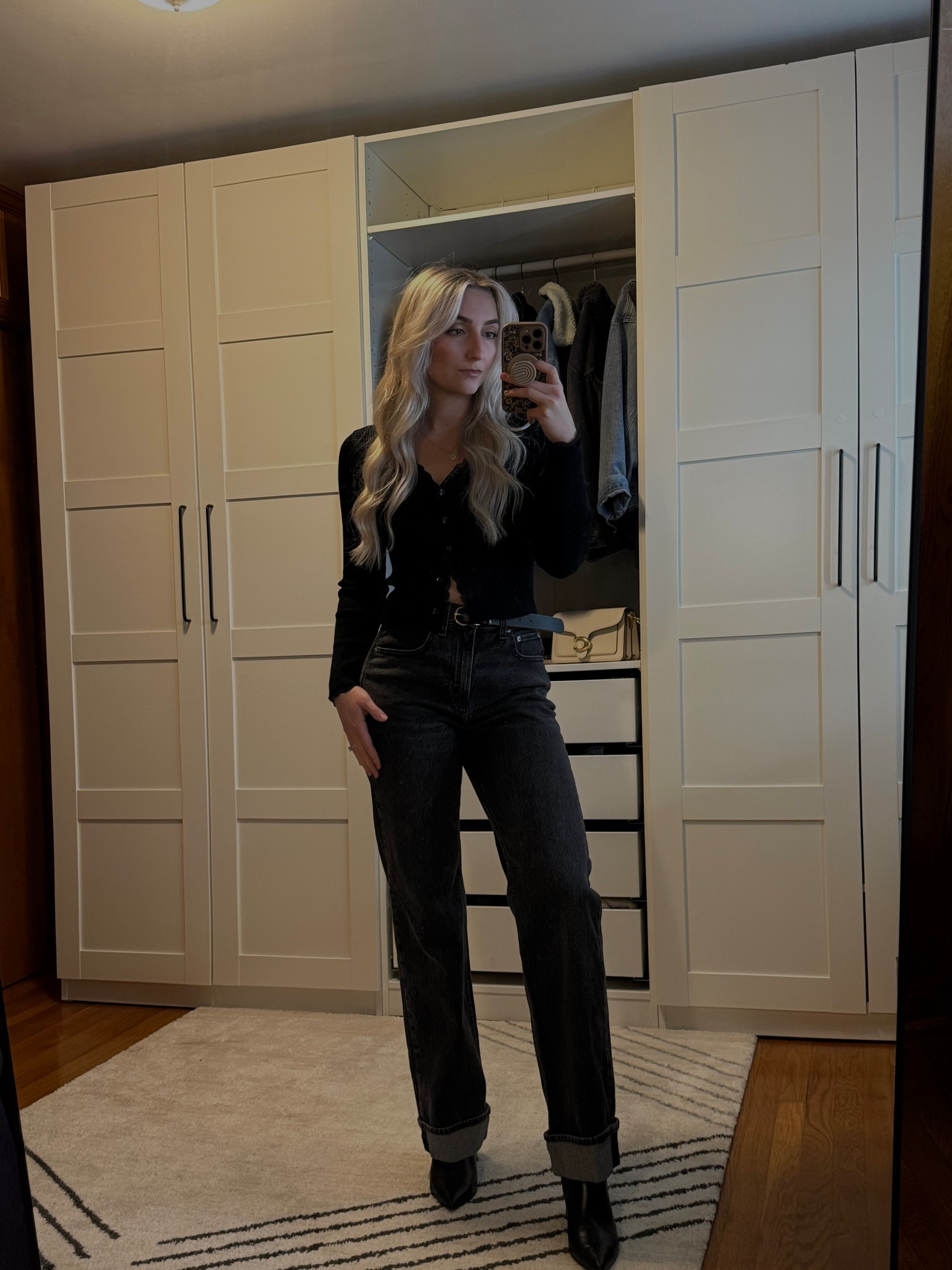Abercrombie outfit, Abercrombie sale, winter outfit, winter date, ootd, relaxed jeans, cardigan outfit, holiday outfit, holidate, thanksgiving 

#LTKHoliday