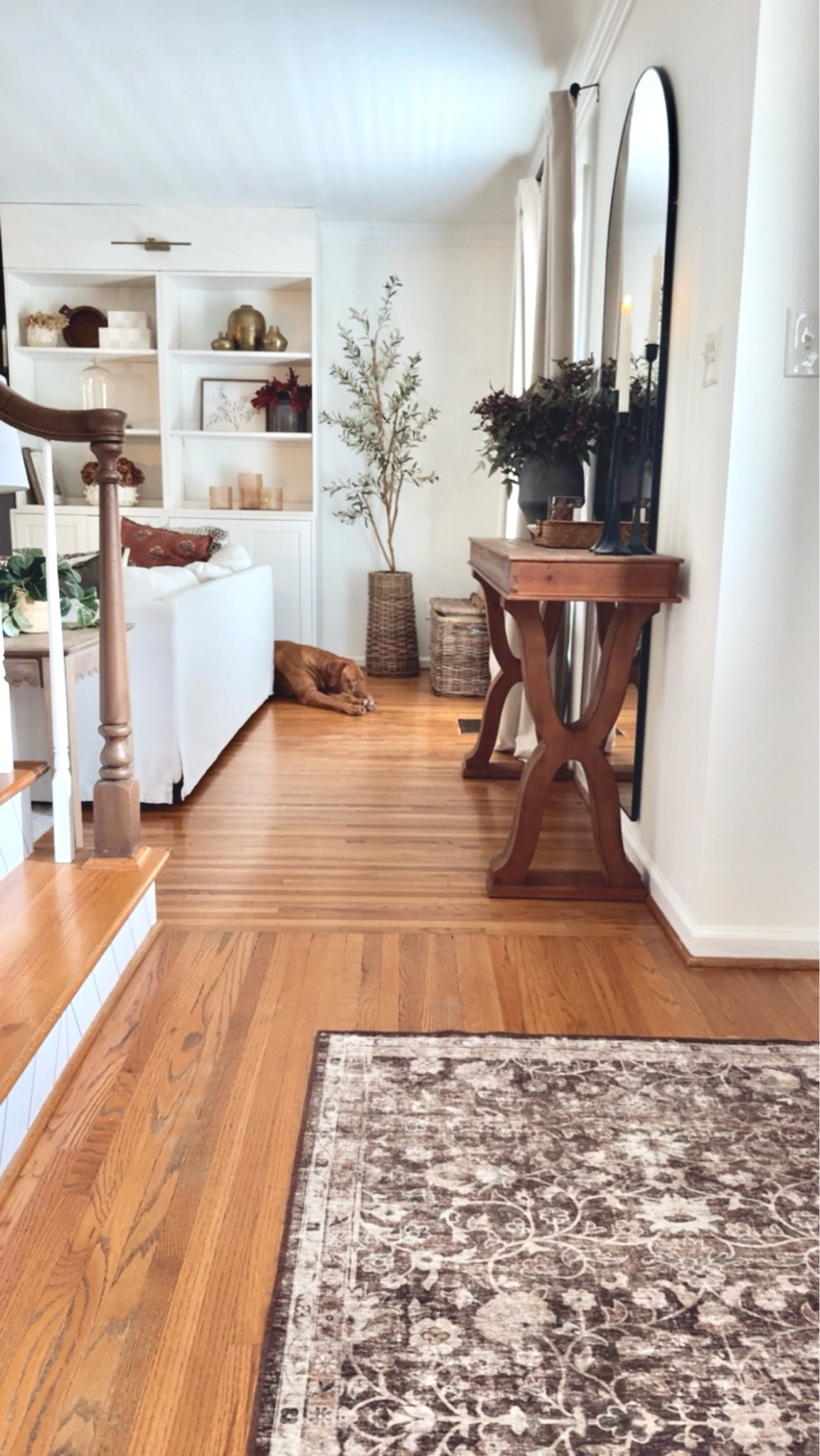 Entryway views

#LTKSeasonal #LTKHome #LTKdayinmylife