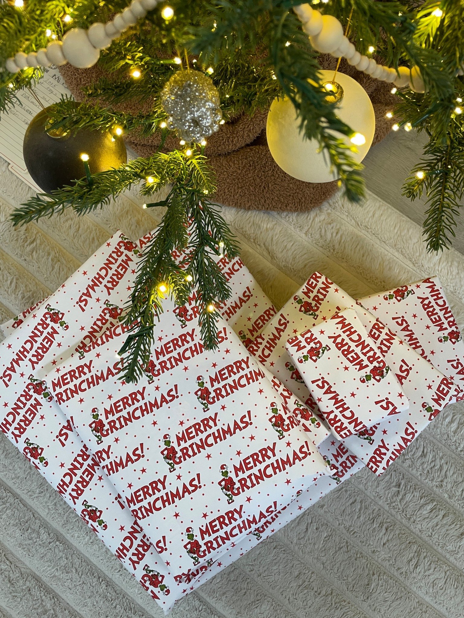 This grinch wrapping paper 😍


#LTKHoliday #LTKKids