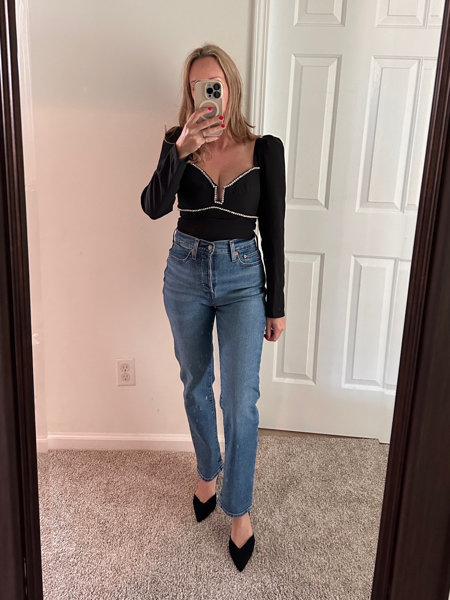 Date night outfit blouse for the holidays jeans and a top 