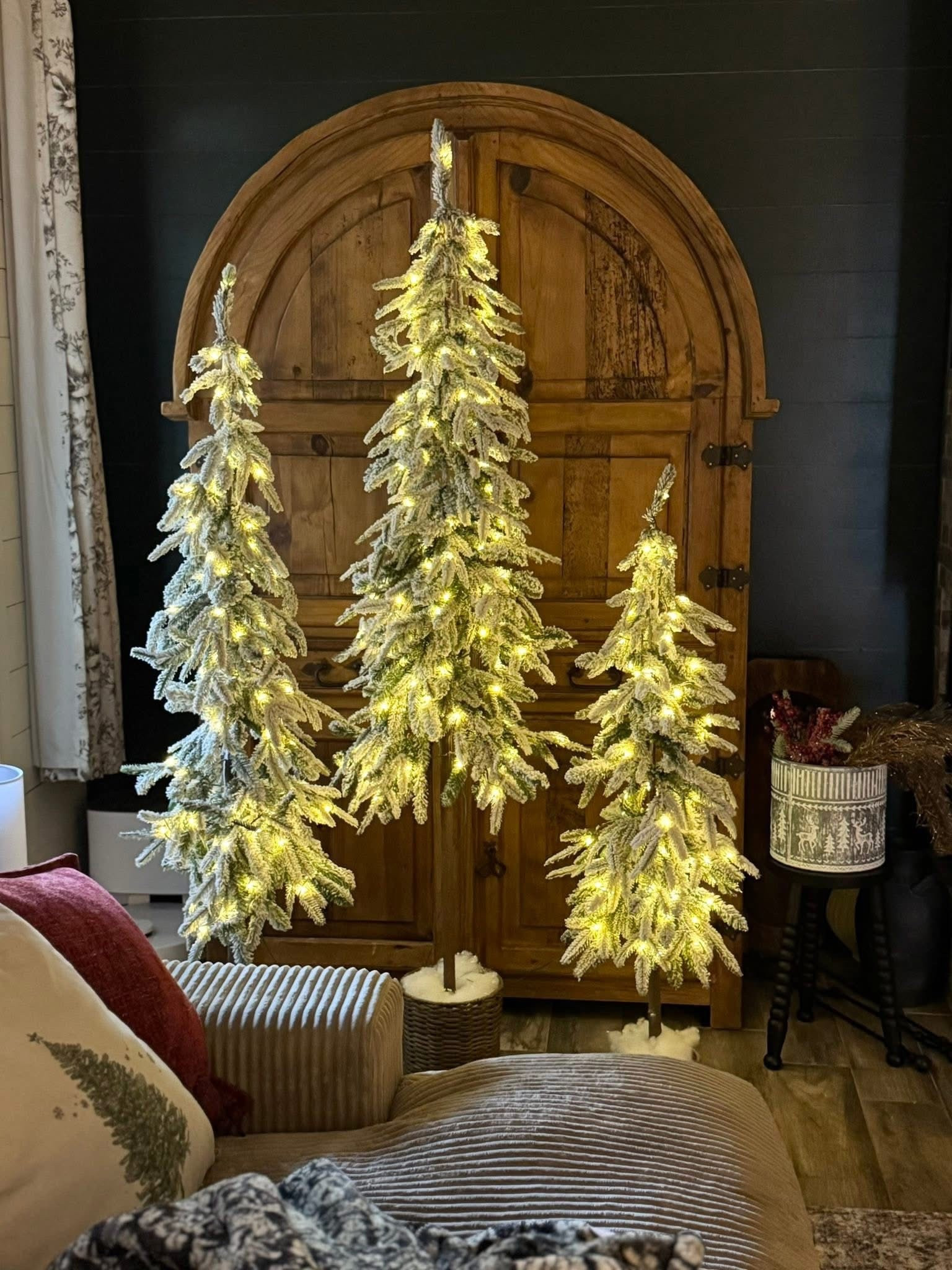 Christmas trees, target Christmas tree, Christmas decor, Christmas vase, Christmas stems, Christmas pillow 

#LTKHome #LTKSeasonal #LTKHoliday