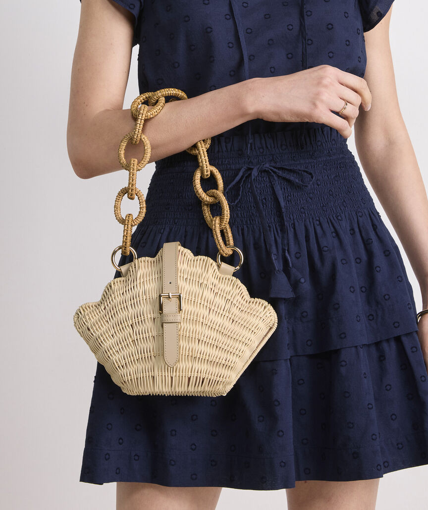 Wicker Clamshell Clutch | vineyard vines