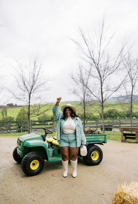 Farm day slay🐓💐

Size 2X/20 in tweed set 

Plus Size Fashion, Tweed Outfit, Coastal Cowgirl, western outfit inspo, spring, summer, tweed trend, trending outfits, farm girl, vacation style guide

#LTKplussize #LTKfindsunder50 #LTKfindsunder100