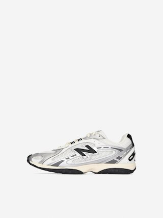 New Balance 204L Trainers | Arket UK
