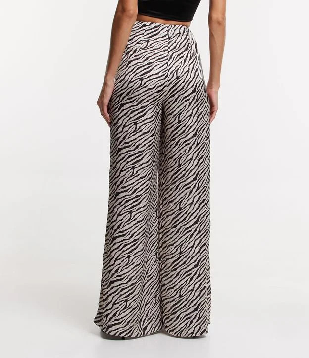 Calça Pantalona Acetinada com Estampa Animal Print Zebra Bege | Renner (BR)