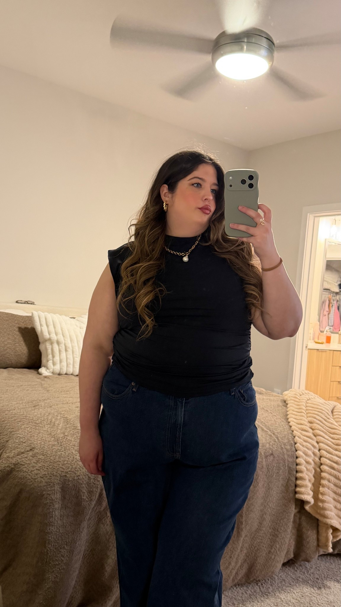 loveee this top but felt like it was too big on me so I’m gonna swap from the XXL - XL 🖤 

#LTKWorkwear #LTKMidsize #LTKootd
