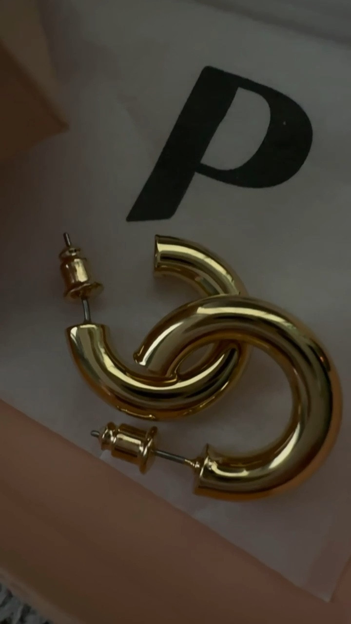 Cutest hoop earrings 

#LTKstyletip #LTKMostLoved #LTKGiftGuide