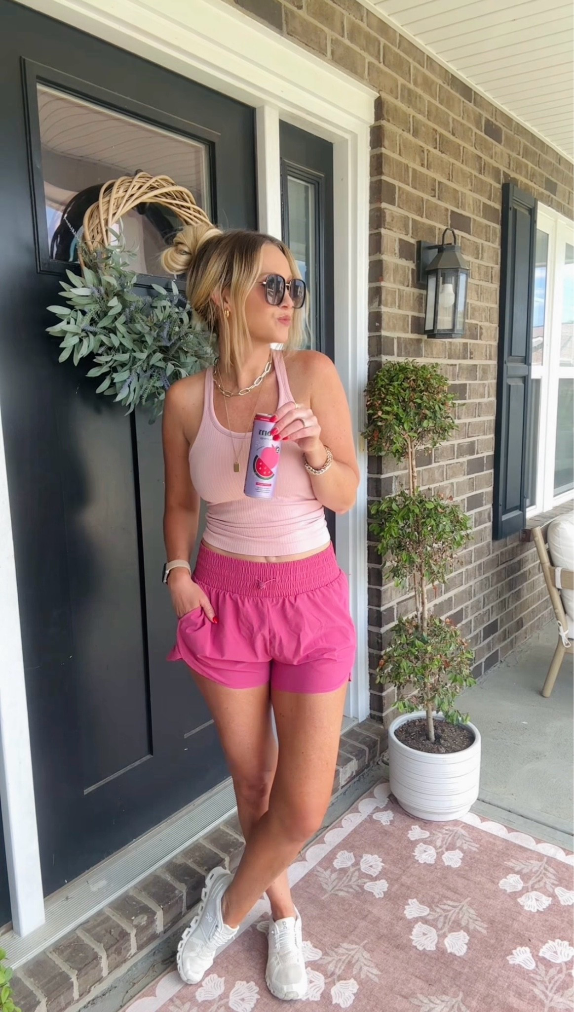 Sports momma ootd

#LTKootd #LTKgrwm #LTKBeauty